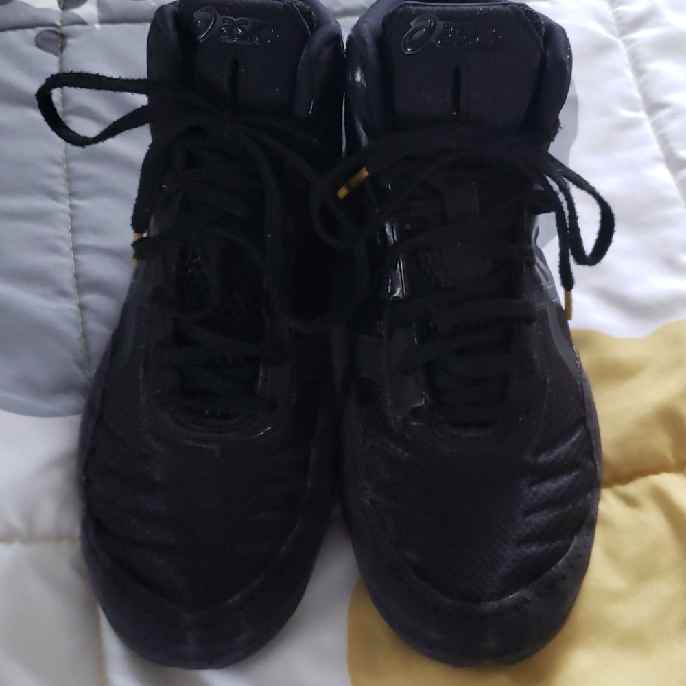 Youth wrestling shoes